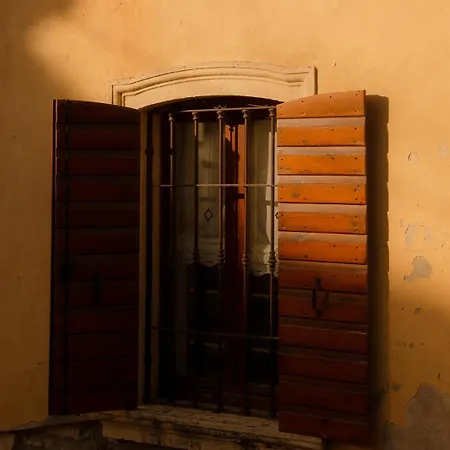 Bed and Breakfast Dimora Valverde 3*