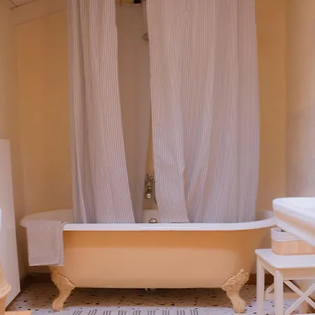 ベッド・アンド・ブレックファスト Dimora Valverde 3*